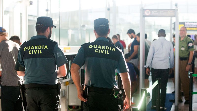 Los servicios mínimos para la huelga de vigilantes del Aeropuerto de Barcelona serán del 90%