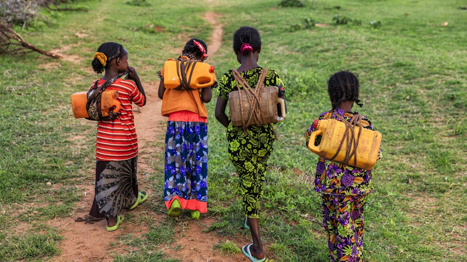 Decenas de niños procedentes de África se curan en nuestro país
