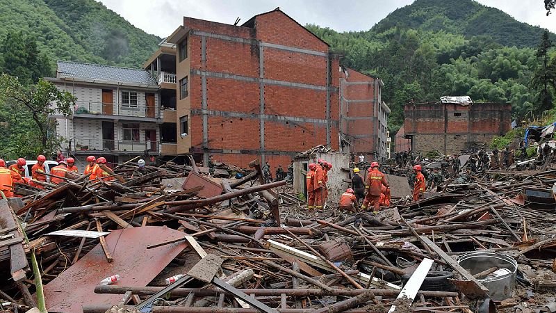 Al menos 18 muertos y 14 desaparecidos en China por el tifón Lekima