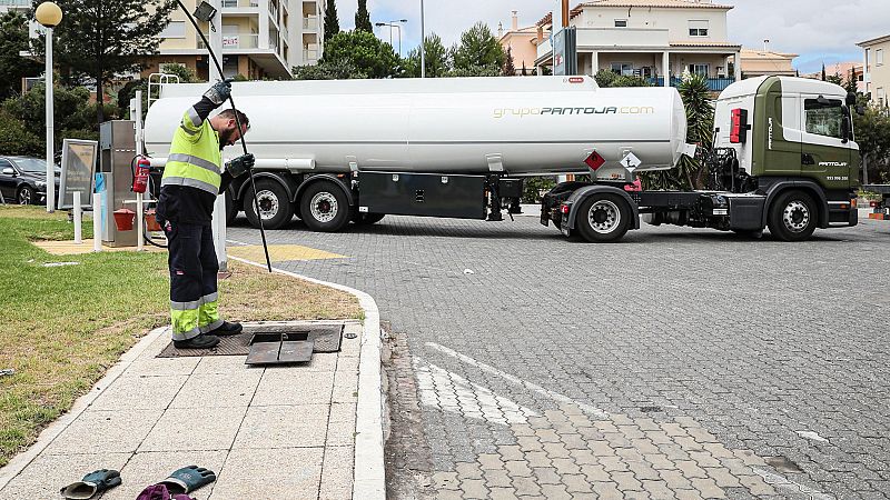 La huelga indefinida de transportistas en Portugal amenaza con dejar sin combustible las gasolineras