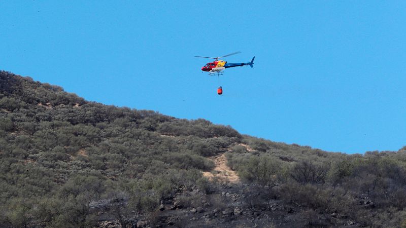 Controlan el fuego en Gran Canaria pero alertan del riesgo por ola de calor