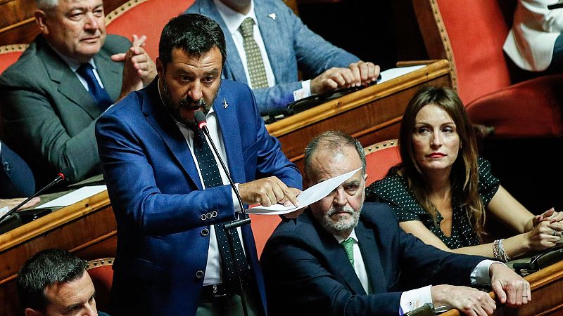La moción de censura contra el gobierno italiano se pospone ante la resistencia del Movimiento Cinco Estrellas