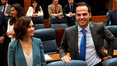 Los pactos redibujan el mapa del 26M: el PP conserva Madrid, Murcia y Castilla y Le�n y el PSOE consigue Navarra