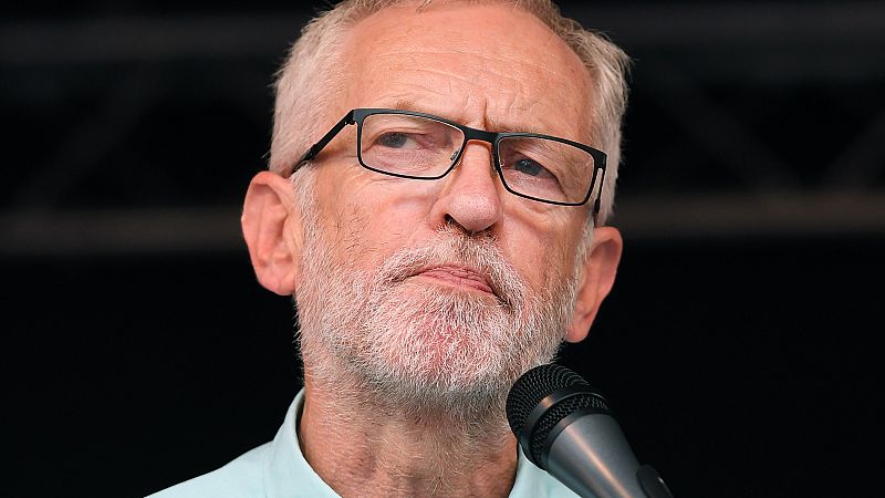 Corbyn propone desplazar a Johnson con una moción de censura para evitar un 'Brexit' sin acuerdo