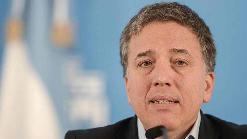 Dimite el ministro de Hacienda argentino tras el terremoto financiero postelectoral