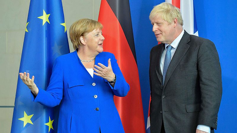 Merkel ofrece 30 días a Johnson para renegociar el pacto para la salida del Reino Unido