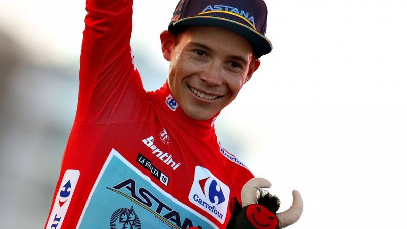 El Astana gana la crono por equipos de Torrevieja y 'Supermán' López se enfunda el primer maillot rojo