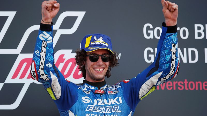 Alex Rins vence en Silverstone con un final de infarto