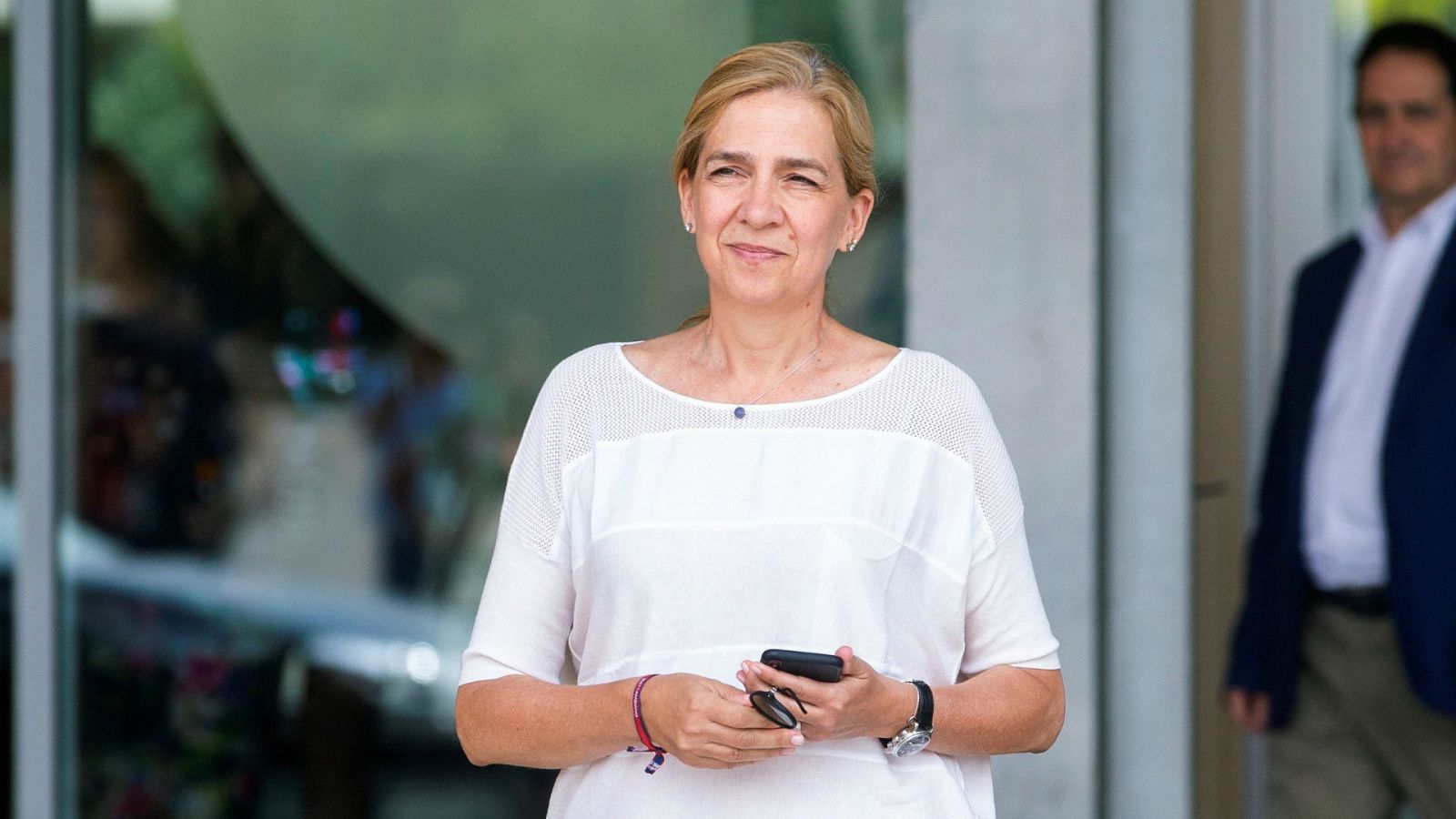 Corazón - La infanta Cristina visita a su padre en el hospital