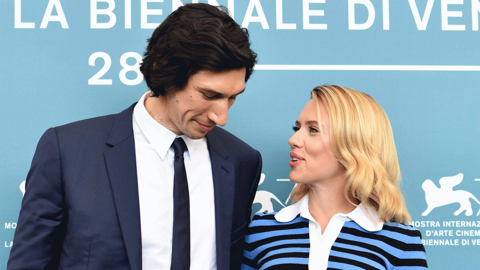 Scarlett Johansson y Adam Driver cautivan en Venecia con 'Historia de un matrimonio' | Ver