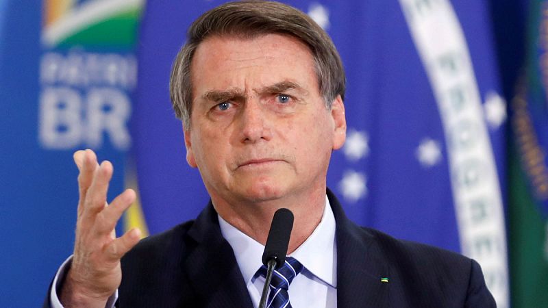 Bolsonaro habla con Merkel sobre la soberanía brasileña en la Amazonia y la canciller alemana le ofrece ayuda