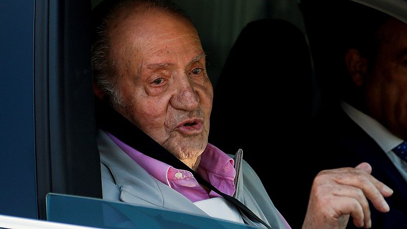 El rey Juan Carlos abandona el hospital con "cañerías nuevas" una semana después de ser operado de corazón