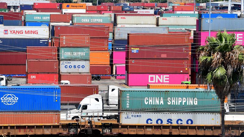 La guerra comercial entre EE.UU. y China se recrudece al entrar en vigor sendos aranceles