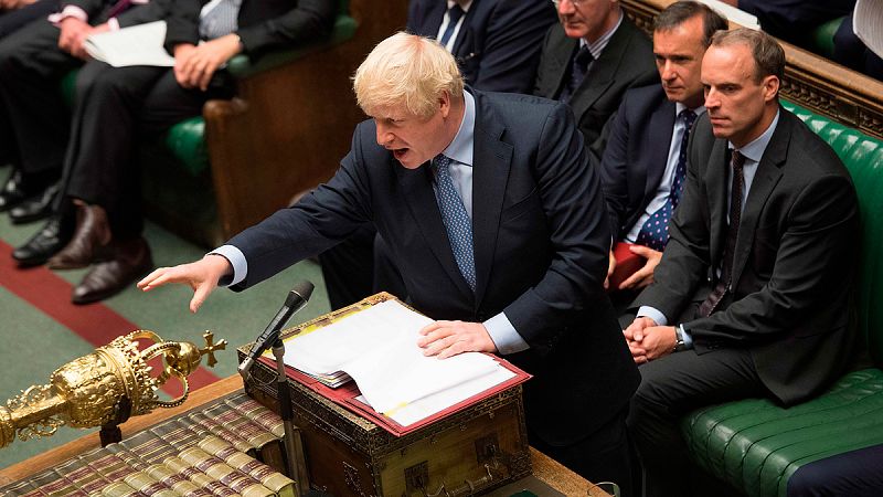 El Parlamento británico aprueba la ley que impide a Johnson ejecutar un 'Brexit' sin acuerdo