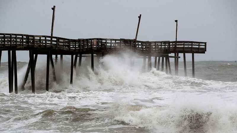 El huracán Dorian toca tierra en Carolina del Norte rebajado a categoría 1