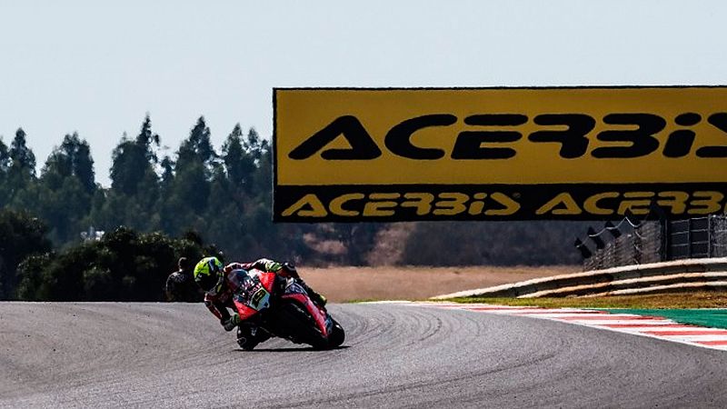 Álvaro Bautista rompe la racha de Jonathan Rea en Portimao