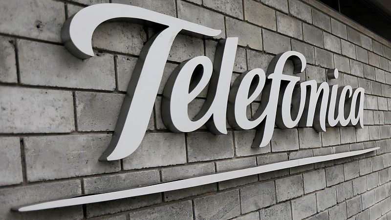 Telefónica propone un plan de bajas voluntarias a los mayores de 53 años con el 68% del salario