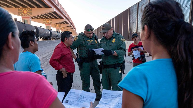 El Tribunal Supremo de EE.UU. da luz verde a Trump para denegar el asilo a indocumentados