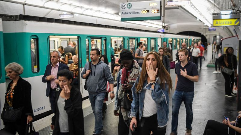 La huelga del transporte urbano por la reforma de las pensiones colapsa París