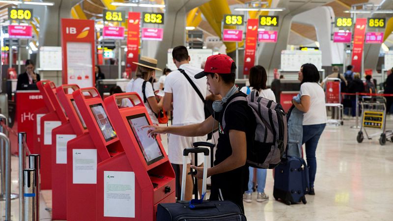 UGT convoca ocho días de huelga entre el personal de tierra de Iberia en todos los aeropuertos españoles