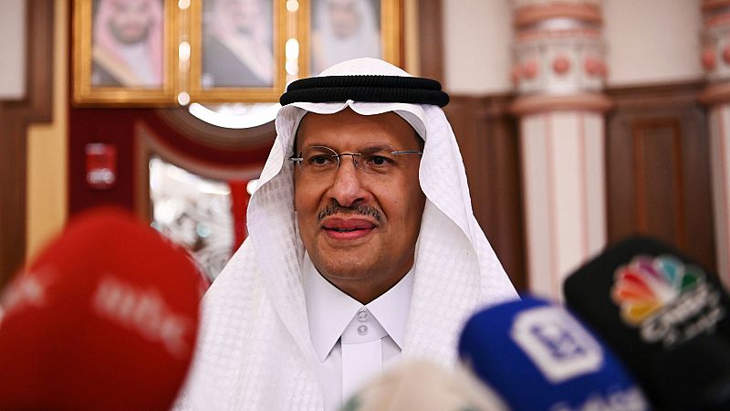 El petroleo baja más de un 6% y Arabia Saudí anuncia que el suministro de crudo regresa a los niveles previos al ataque