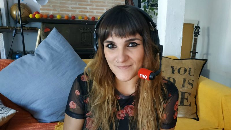 Rozalén: "Hay que saber mirar el feminismo desde la cultura de cada país"