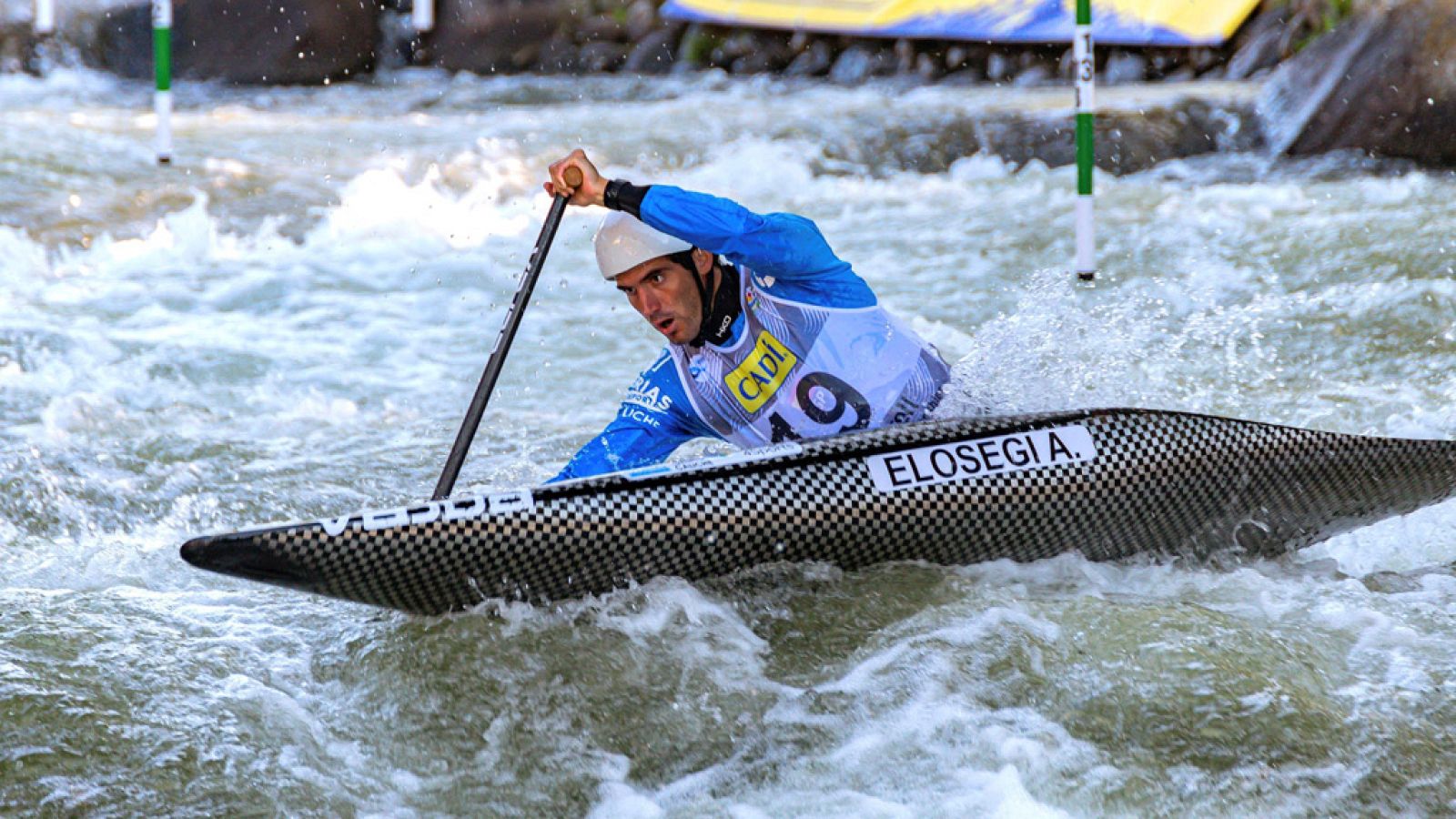 Mundial de piragüismo | Ander Elosegui logra la plata en eslalon y la plaza olímpica junto a Maialen Chorraut | Ver