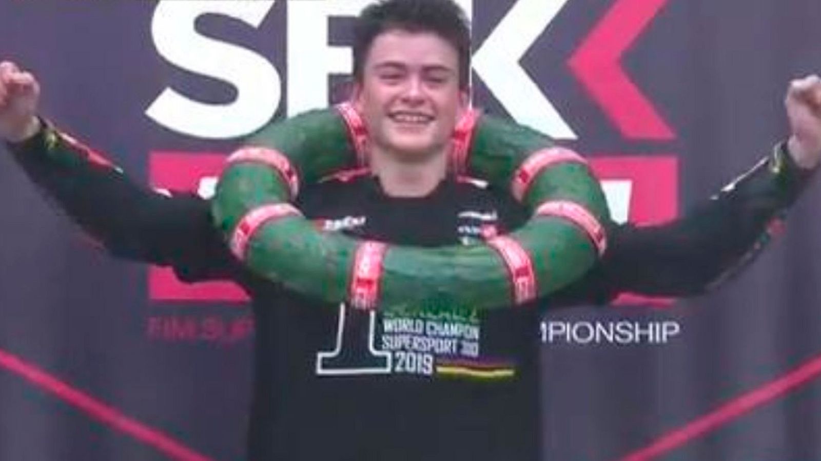 Manu Gonz�lez, campe�n mundial de WorldSSP300; Ana Carrasco gana en Magny Cours