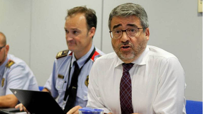 El director de los Mossos d'Esquadra dimite en vísperas del aniversario del 1-O