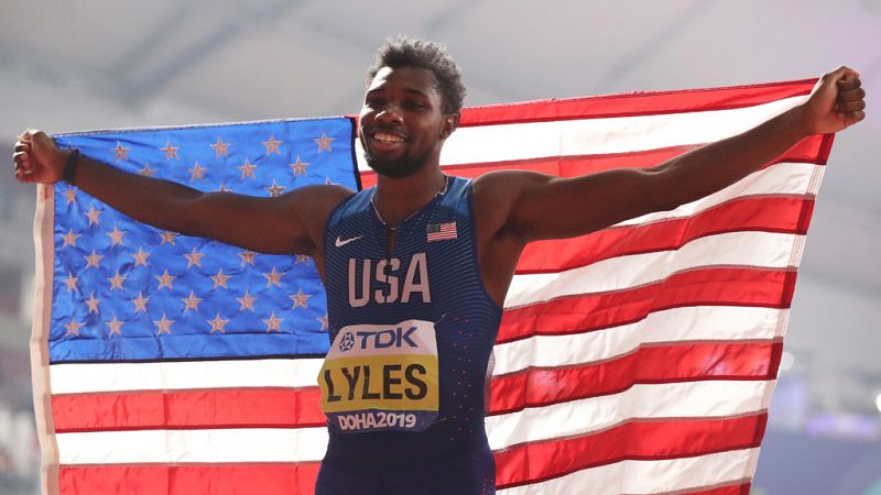 El estadounidense Noah Lyles cumple en los 200m