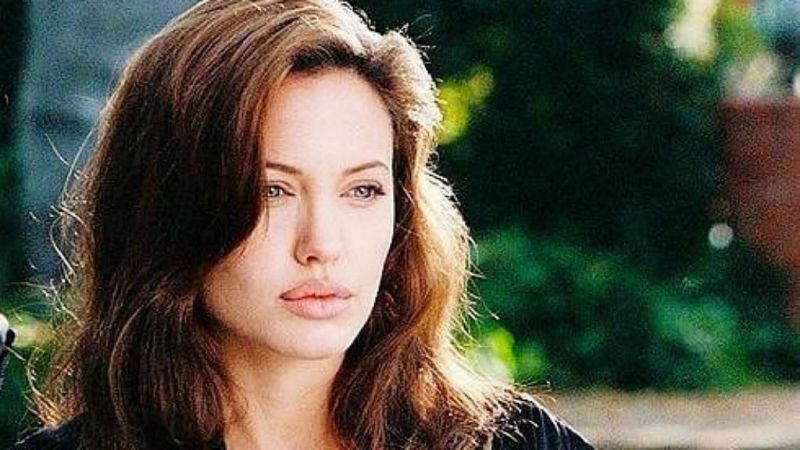 Angelina Jolie, enfrentada con su padre por Trump