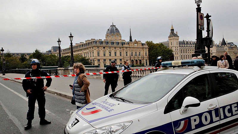 Un funcionario mata a puñaladas a cuatro agentes de policía en un ataque en la Prefectura de París