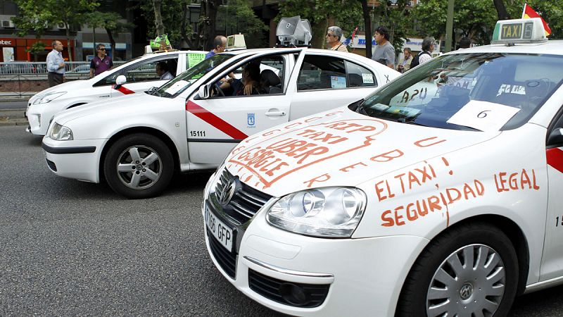 La Audiencia Nacional archiva la querella de los taxistas contra Uber y Cabify