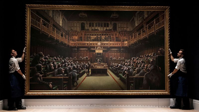 Un óleo de Banksy con chimpancés en el Parlamento británico se vende por 11 millones de euros