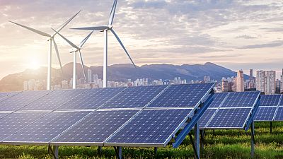 14 Horas Fin de Semana - España en funciones: las renovables temen el bloqueo político - Escuchar ahora