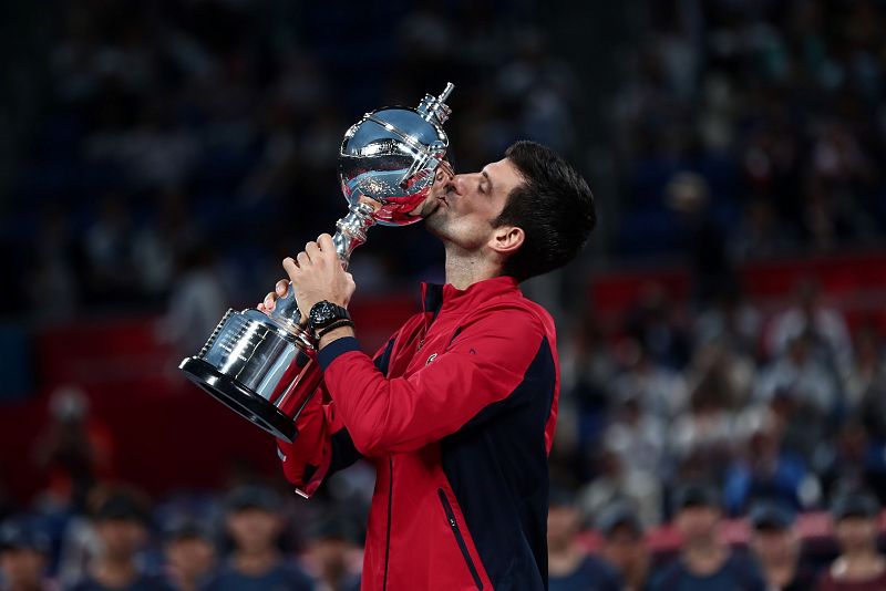 Djokovic afianza su número uno Mundial al lograr el título en Tokio