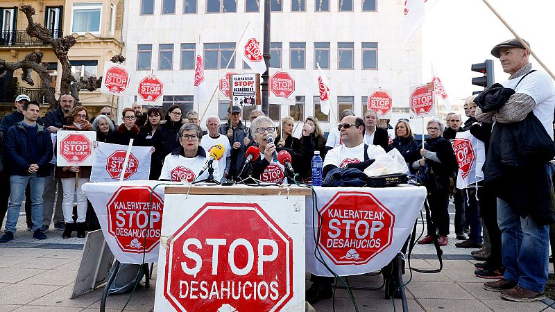 Los desahucios por impago del alquiler caen por primera vez en dos años