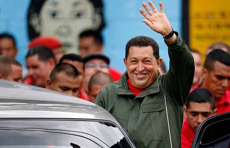 Chávez gana en la mayoría del país, pero pierde dos estados clave en las regionales de Venezuela