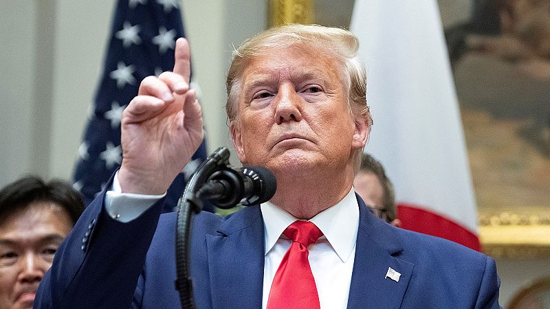 La administración Trump bloquea el testimonio de un embajador en la investigación del 'impeachment'