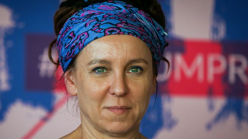 Olga Tokarczuk, la escritora ecologista que equilibra fantasía y realidad