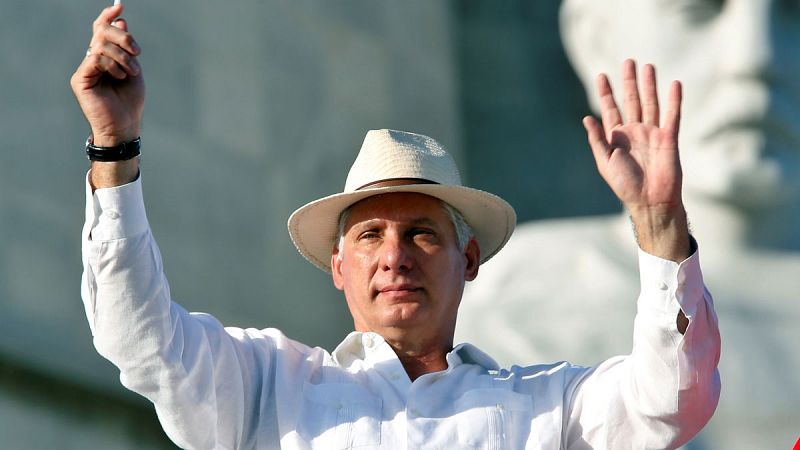 Díaz-Canel asume el nuevo cargo de presidente de la República de Cuba