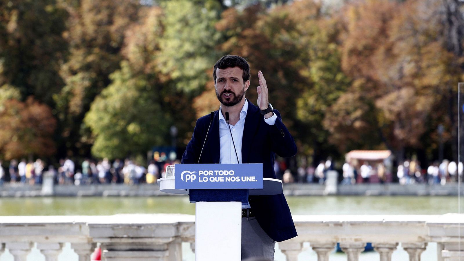 Casado: "Sánchez no puede ponerse el casco de bombero tras crear el incendio"
