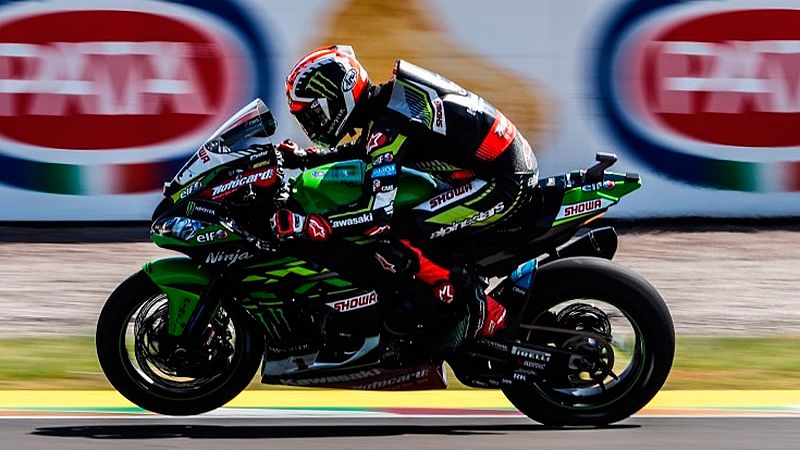 Rea celebra su quinto título de Superbike con un doblete en Argentina