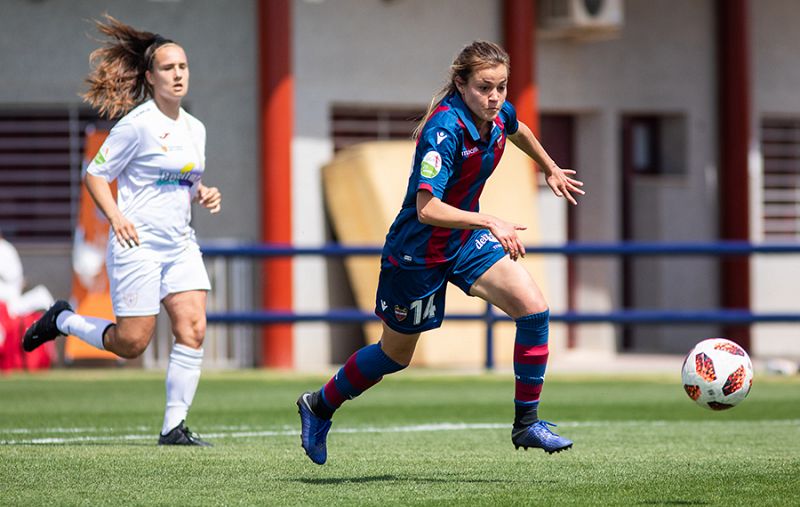 Los sindicatos se plantean recurrir a la huelga ante el estancamiento del convenio del fútbol femenino