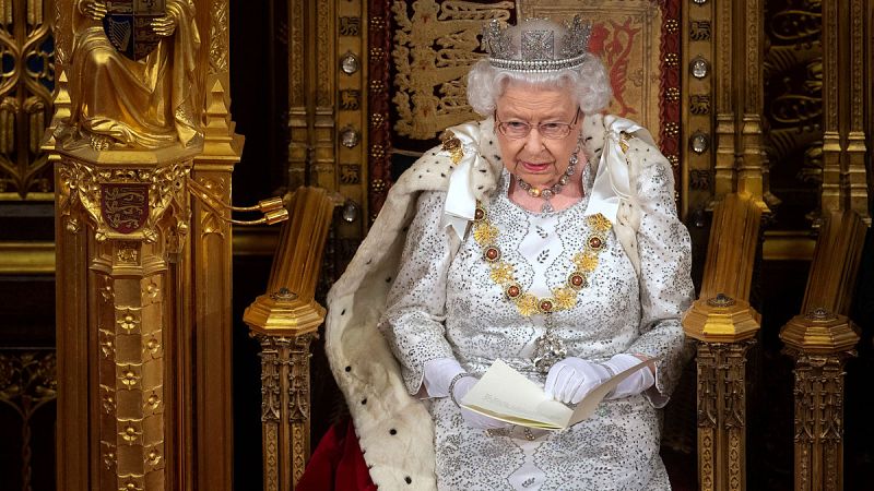 El Discurso de la Reina da prioridad a dejar la UE el 31 de octubre, una "farsa" de Johnson para la oposición