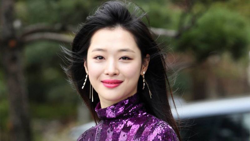 Muere la artista surcoreana del K-Pop Sulli. ¿Qué sabemos sobre ella?