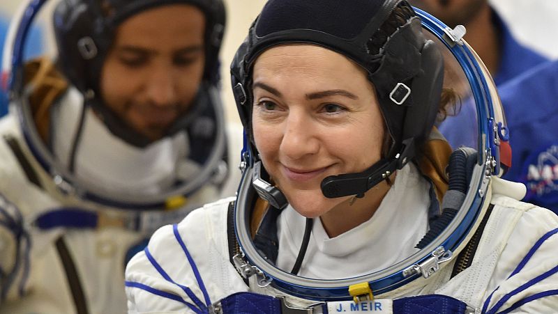 La NASA adelanta la primera caminata espacial solo con mujeres a esta semana