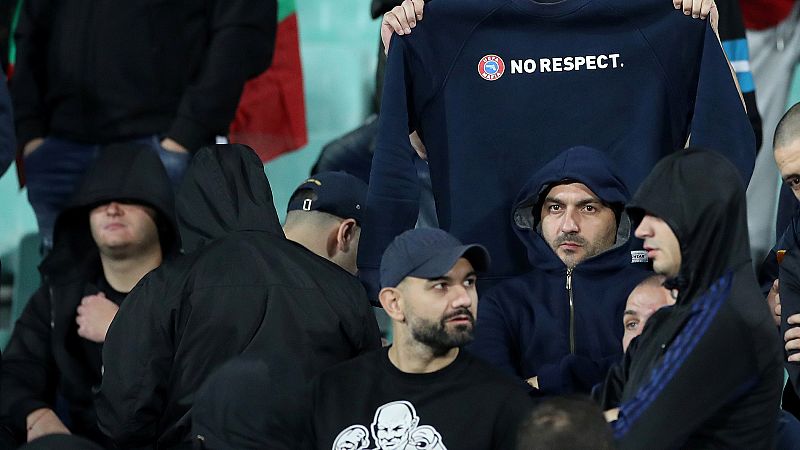 Cuatro hinchas detenidos por los incidentes racistas del Bulgaria-Inglaterra