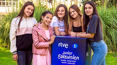 Melani se subir al escenario de Eurovisin Junior con sus cuatro coristas
