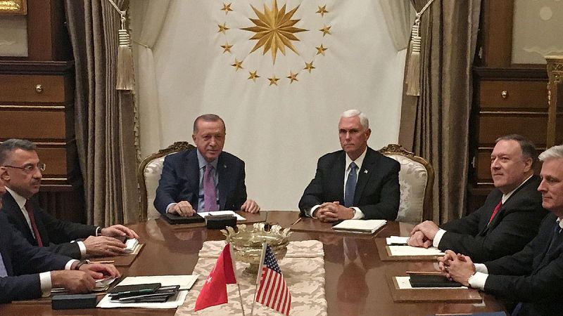 Turquía y Estados Unidos acuerdan un alto el fuego en Siria